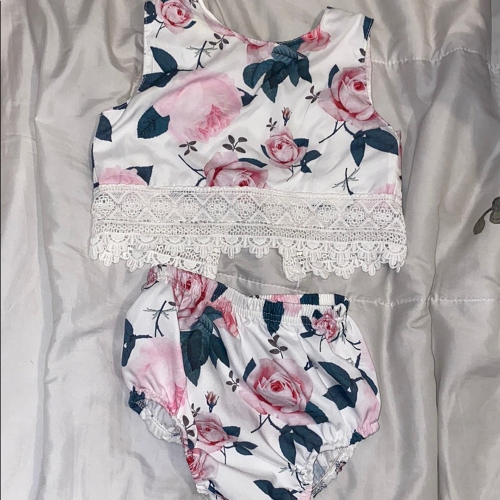 babygirl 2 pc set - super cute - used once